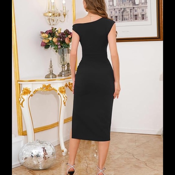 NWT OWIN Black Off Shoulder Ruched Bodycon Cocktail Midi Dress Size Medium - Picture 2 of 7